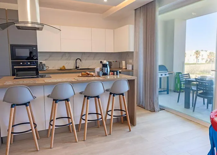 Apartamento Amazing Family In By Homely