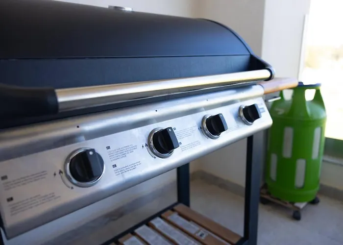 Amazing Family In By Homely Apartamento Mosta