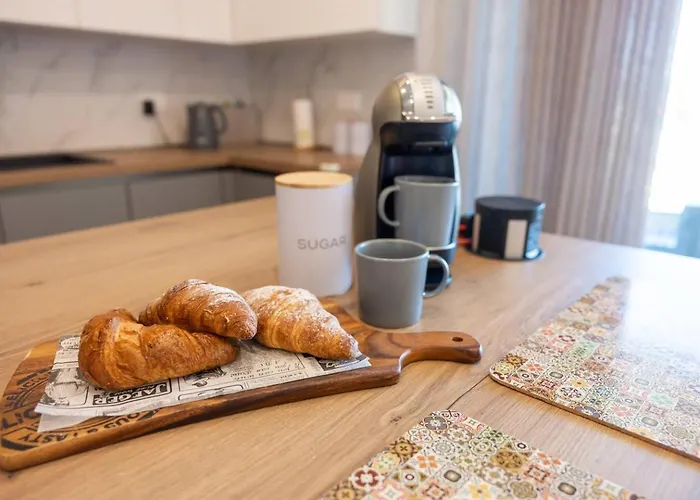 Apartamento Amazing Family In By Homely Mosta