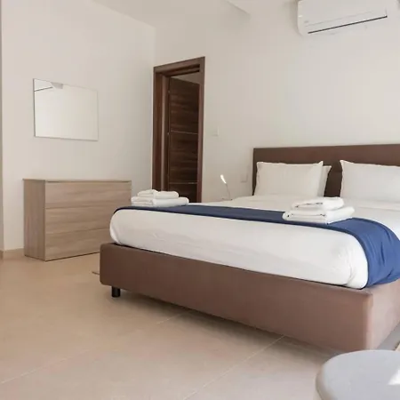 Amazing Family In By Homely Apartmán