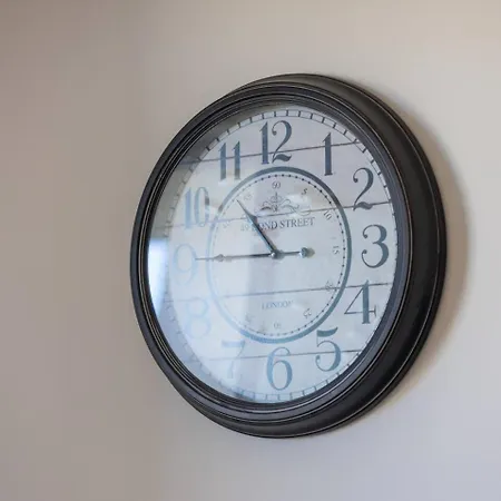 Amazing Family In By Homely Mosta