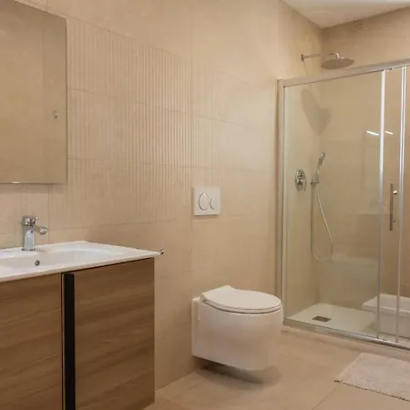 Amazing Family In By Homely Apartmán Mosta