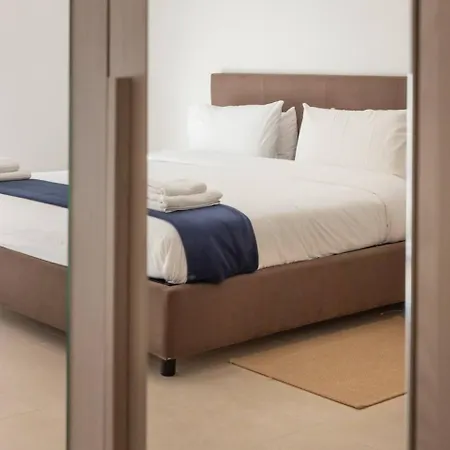 Amazing Family In By Homely Apartmán