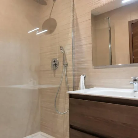 Amazing Family In By Homely Apartment Mosta