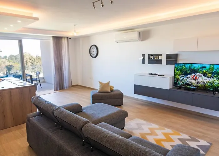 Amazing Family In By Homely Mosta