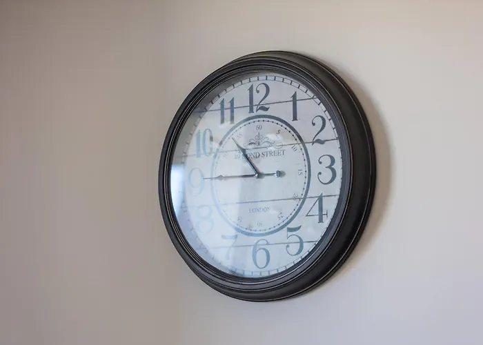 Amazing Family In By Homely Mosta