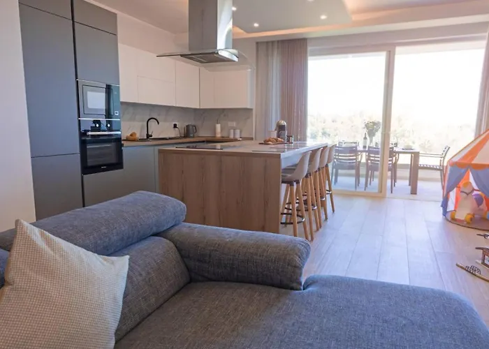 Appartamento Amazing Family In By Homely